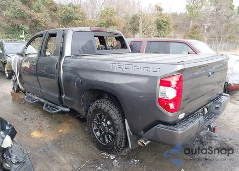 2016 Toyota Tundra Trd Pro 5.7L V8 z USA, uszkodzony, nr VIN 5TFUW5F10GX545209